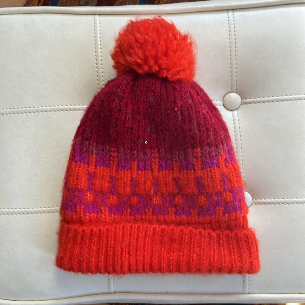 Red super warm winter hat with pom